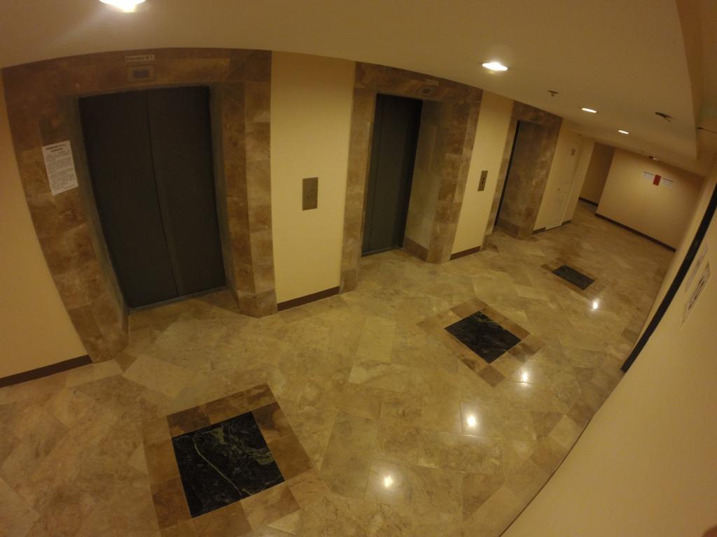 Burgundy Mckinley Place Service Apartment Μανίλα Εξωτερικό φωτογραφία